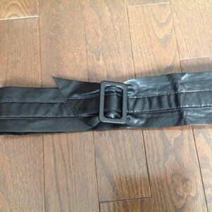 COPY - Chunky Style Belts Bundle 1xBlack Pleather 1x Leopard